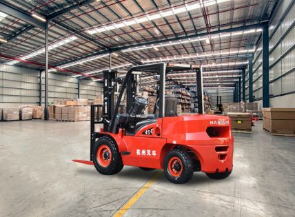 4-5噸X系列內(nèi)燃叉車(chē)